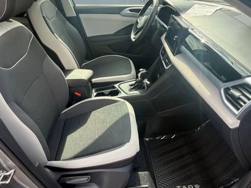 New 2026 Volkswagen Taos SE FWD image 20