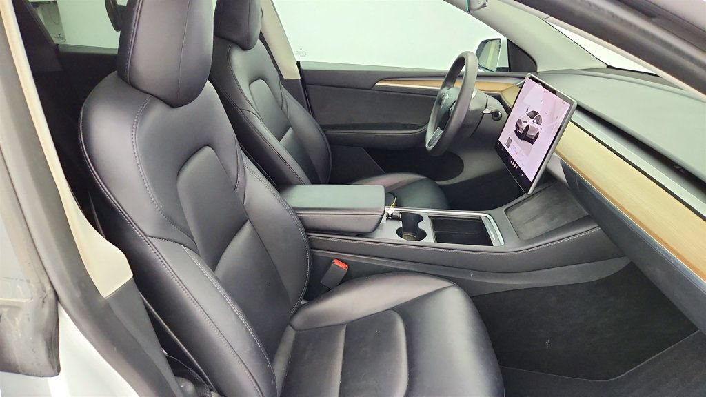 Used 2023 Tesla Model Y Performance AWD/4WD image 29
