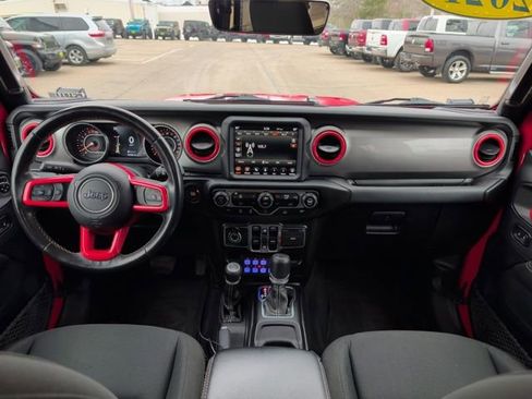 Used 2021 Jeep Wrangler Unlimited Sahara w/ Uconnect 4C Nav & Sound Group image 13