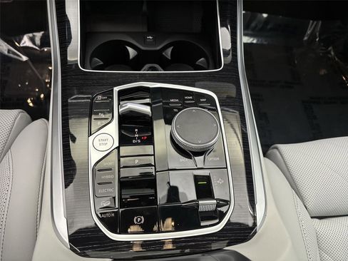 New 2026 BMW X5 xDrive50e w/ M Sport Package image 23