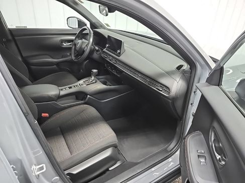 Used 2024 Honda HR-V Sport image 16
