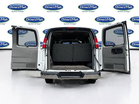 Used 2020 Chevrolet Express 3500 LT w/ LT Preferred Equipment Group RWD image 23