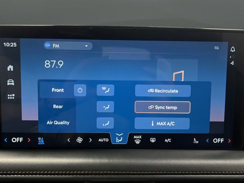 Used 2025 Lincoln Aviator AWD image 17