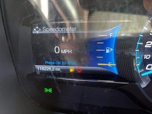Used 2017 Ford Taurus SEL w/ Equipment Group 201A AWD/4WD image 16