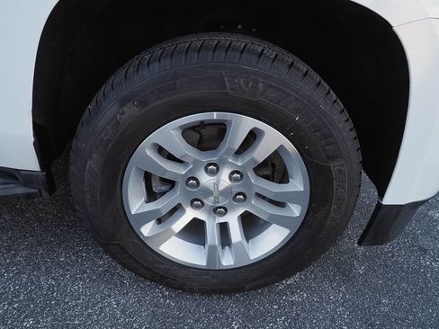 Used 2019 Chevrolet Tahoe LS w/ Enhanced Driver Alert Package image 36