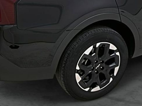 Used 2024 Kia Sorento S image 12