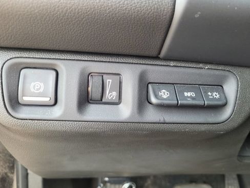 Used 2023 GMC Acadia SLT w/ Elevation Edition AWD/4WD image 15