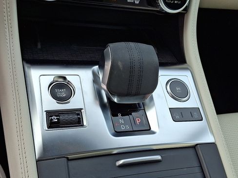 Used 2026 Jaguar F-PACE R-Dynamic S image 15