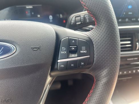 Certified 2025 Ford Escape ST-Line Elite w/ Premium Technology Package AWD/4WD image 31