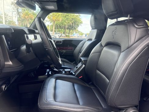 Used 2025 Ford Bronco Badlands AWD/4WD image 19