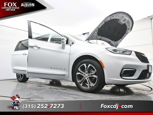 Used 2022 Chrysler Pacifica Pinnacle image 33