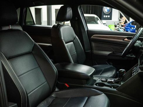 Used 2021 Volkswagen Atlas Cross Sport SE image 13