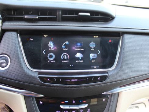Used 2017 Cadillac XT5 Luxury w/ Advanced Security Package AWD/4WD image 13