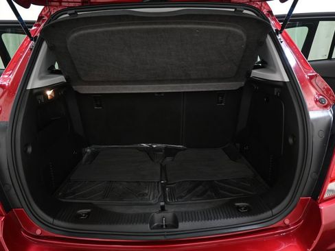 Used 2019 Chevrolet Trax LT w/ LT Convenience Package FWD image 25