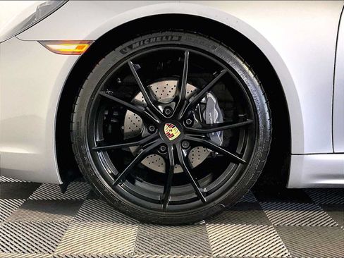 Certified 2024 Porsche 718 Cayman RWD image 11