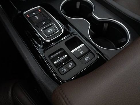 Used 2023 Honda Pilot Elite image 10