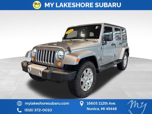 Used 2015 Jeep Wrangler Unlimited Sahara image 3