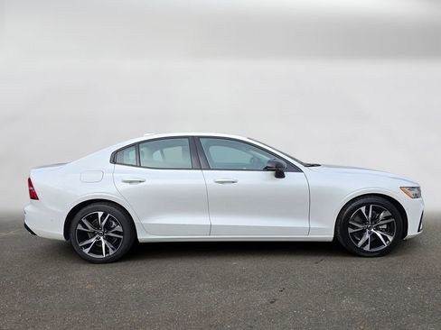 Certified 2024 Volvo S60 B5 Plus FWD image 2
