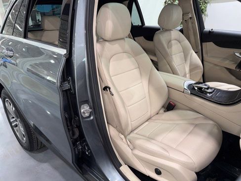 Used 2018 Mercedes-Benz GLC 300 w/ Multimedia Package image 64