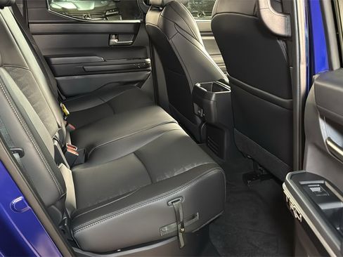 Used 2025 Toyota Tacoma TRD Sport image 13