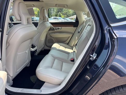 Used 2017 Volvo S90 T6 Inscription w/ Vision Package AWD/4WD image 18