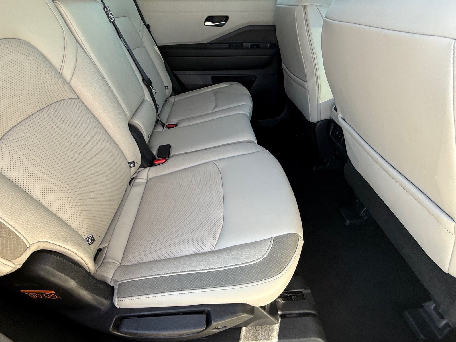 Used 2026 Nissan Pathfinder SL FWD image 11