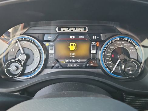 Used 2021 RAM 1500 Limited AWD/4WD image 2
