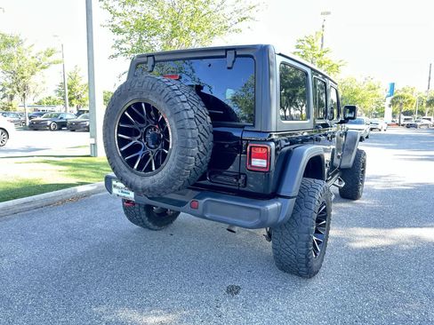 Used 2018 Jeep Wrangler Unlimited Rubicon AWD/4WD image 6