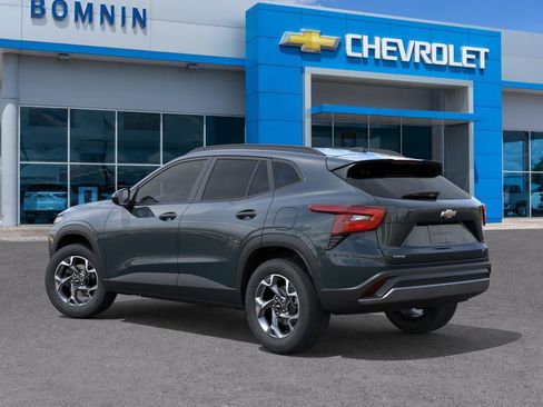 New 2026 Chevrolet Trax LT FWD image 4