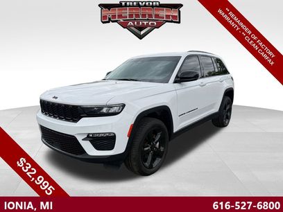 Used 2023 Jeep Grand Cherokee Limited w/ Black Appearance Package