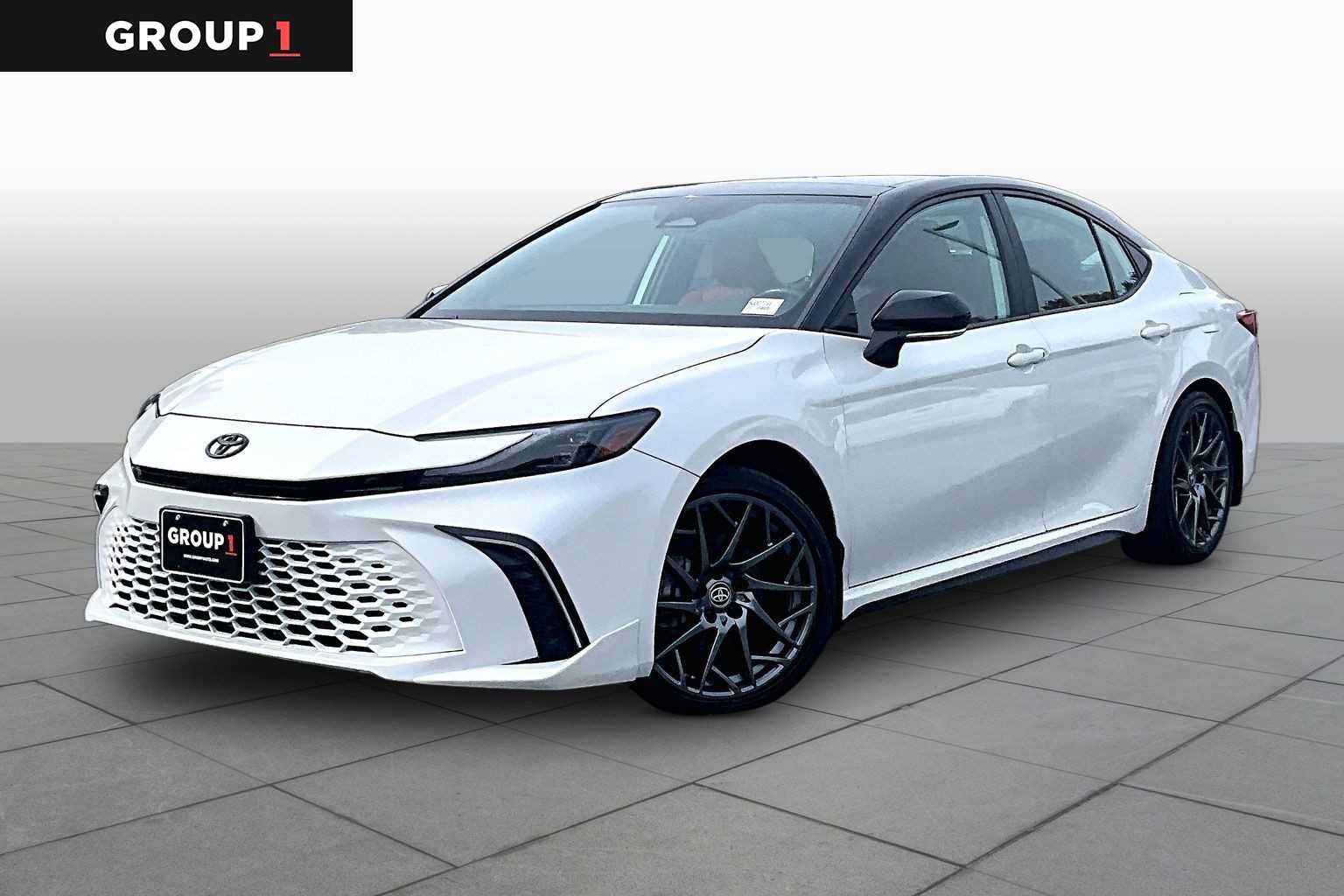 Used 2025 Toyota Camry XSE AWD/4WD image 1