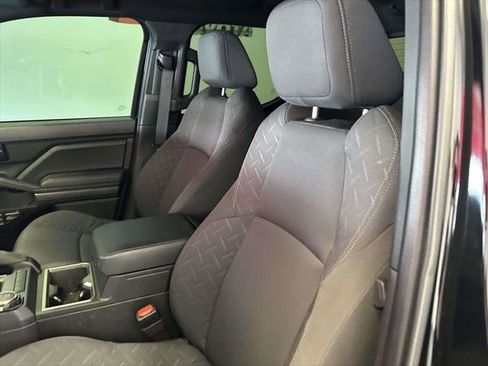 Certified 2024 Toyota Tacoma SR5 AWD/4WD image 16