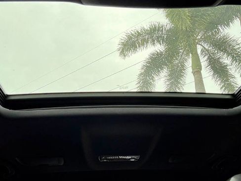 Used 2012 BMW 750Li image 27