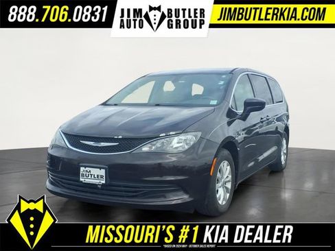 Used 2017 Chrysler Pacifica Touring w/ Tire & Wheel Group image 1