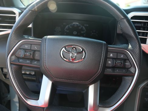 Used 2025 Toyota Tundra Limited image 13