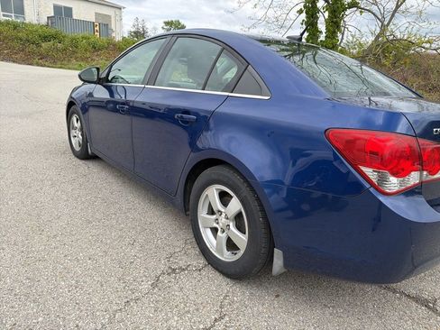 Used 2012 Chevrolet Cruze LT FWD image 3