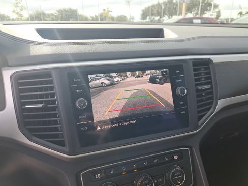 Used 2021 Volkswagen Atlas SE w/ Panoramic Sunroof Package image 22