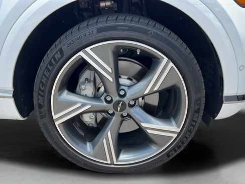 Certified 2025 Genesis GV80 3.5T Prestige AWD/4WD image 10