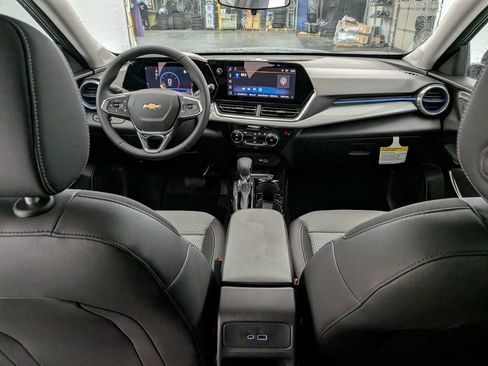 New 2026 Chevrolet Trax LT w/ Driver Confidence Package image 16