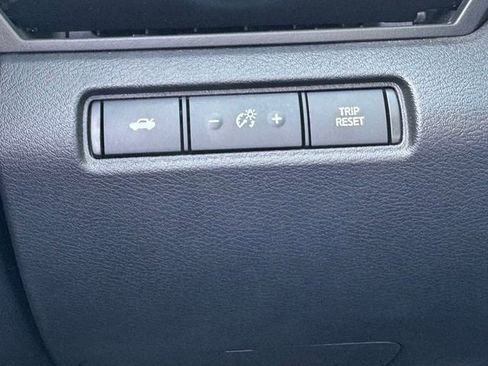 Used 2025 Nissan Altima 2.5 SV image 30