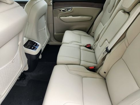 New 2026 Volvo XC90 B6 Ultra w/ Protection Package AWD/4WD image 18