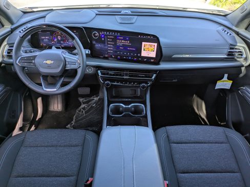 New 2025 Chevrolet Traverse LT w/ Enhanced Driving Package image 10