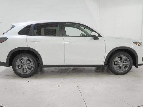 New 2026 Honda HR-V LX image 15