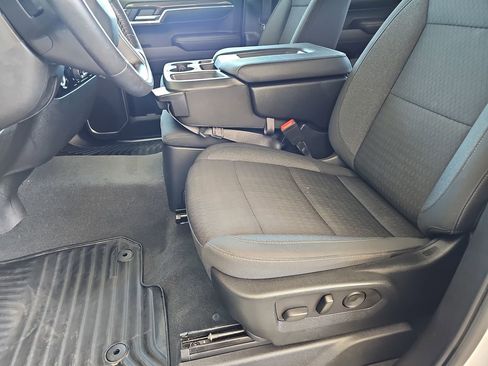 Used 2022 Chevrolet Silverado 1500 LT AWD/4WD image 18