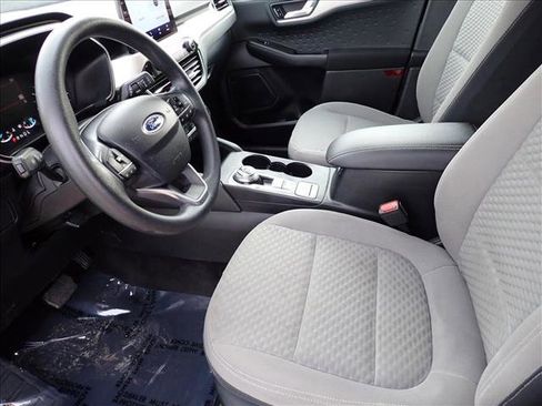 Used 2020 Ford Escape SE image 10