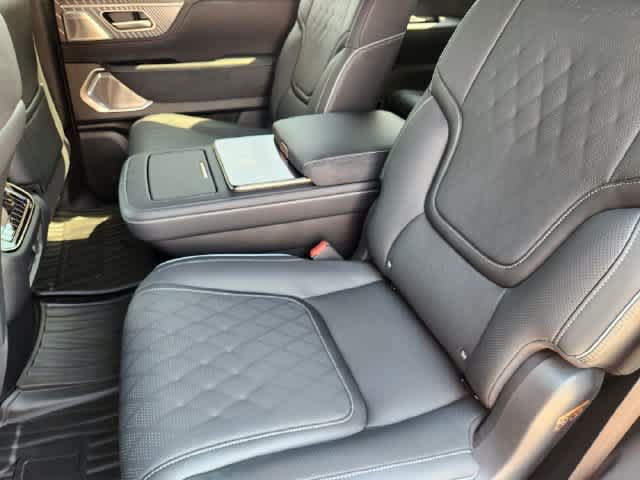 New 2027 INFINITI QX80 Autograph w/ Premium Cargo Package AWD/4WD image 13
