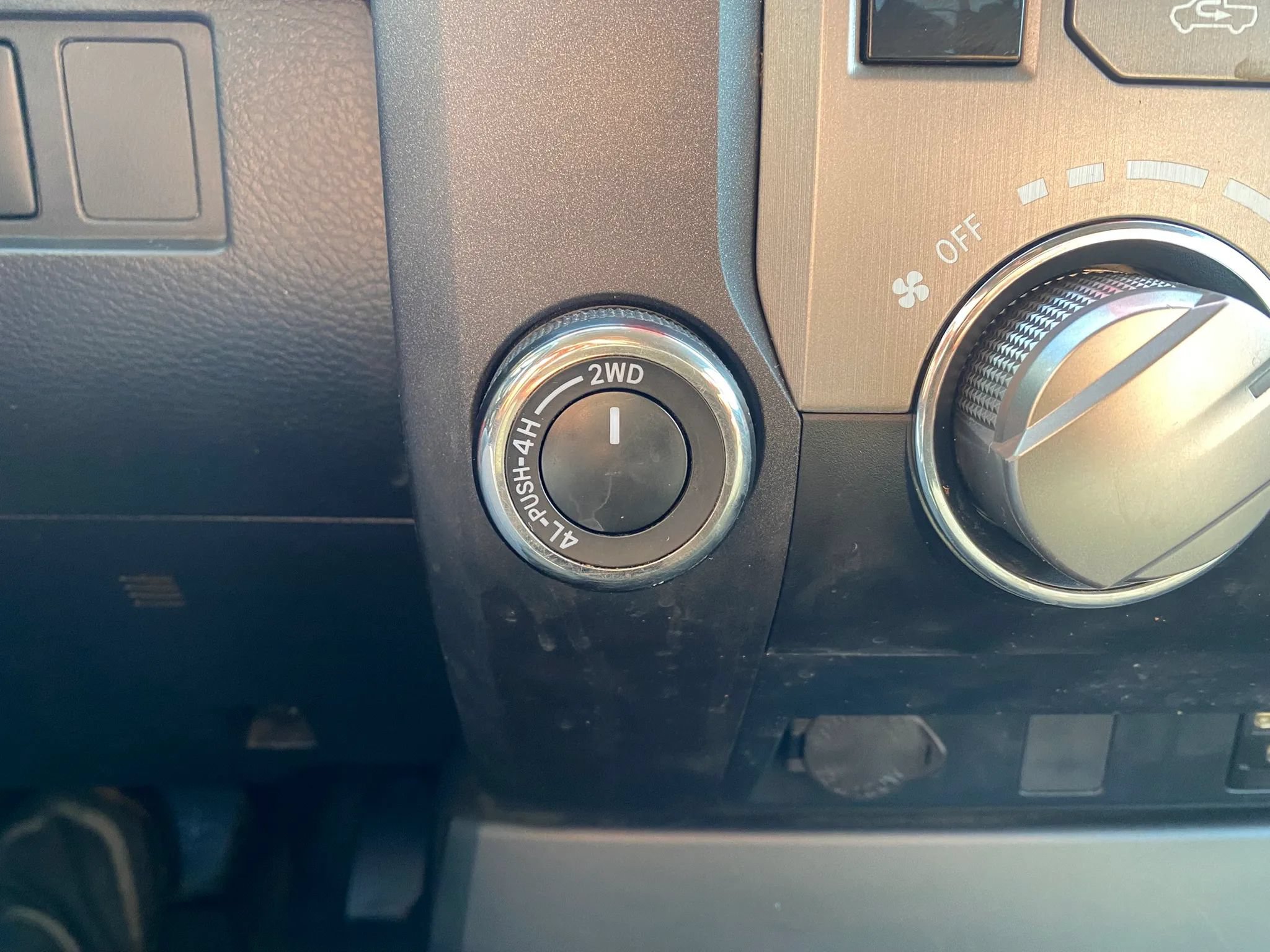 Used 2019 Toyota Tundra SR AWD/4WD image 15