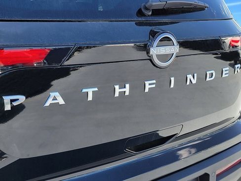 New 2025 Nissan Pathfinder SV image 9
