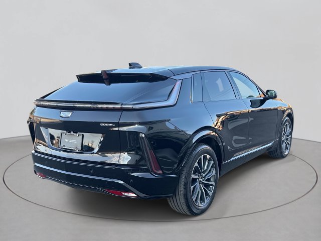 Certified 2024 Cadillac Lyriq Sport w/ LPO, Floor Liner Package AWD/4WD image 5