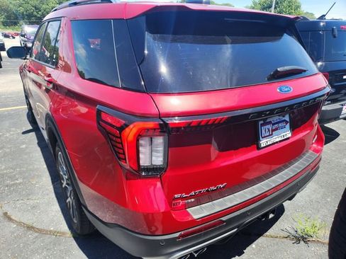 Used 2025 Ford Explorer Platinum w/ Ultimate Package AWD/4WD image 6